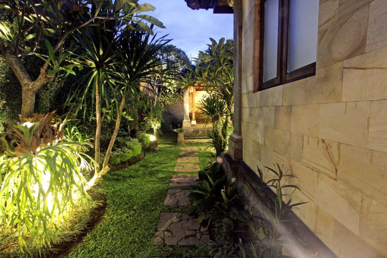 Sari House Ubud - Balinese Style Homestay 외부 사진